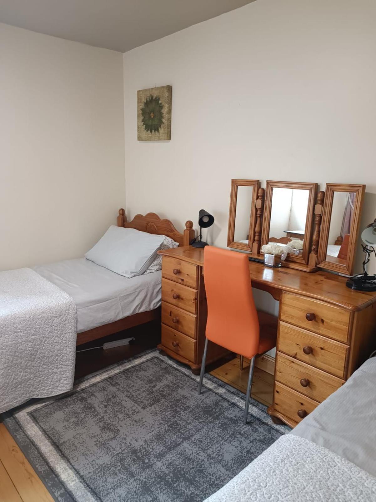 Bernie'S Place Castlebar Room photo
